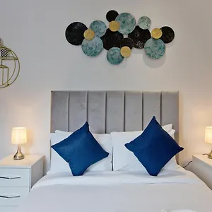 Imperial Liverpool Street Apartment London